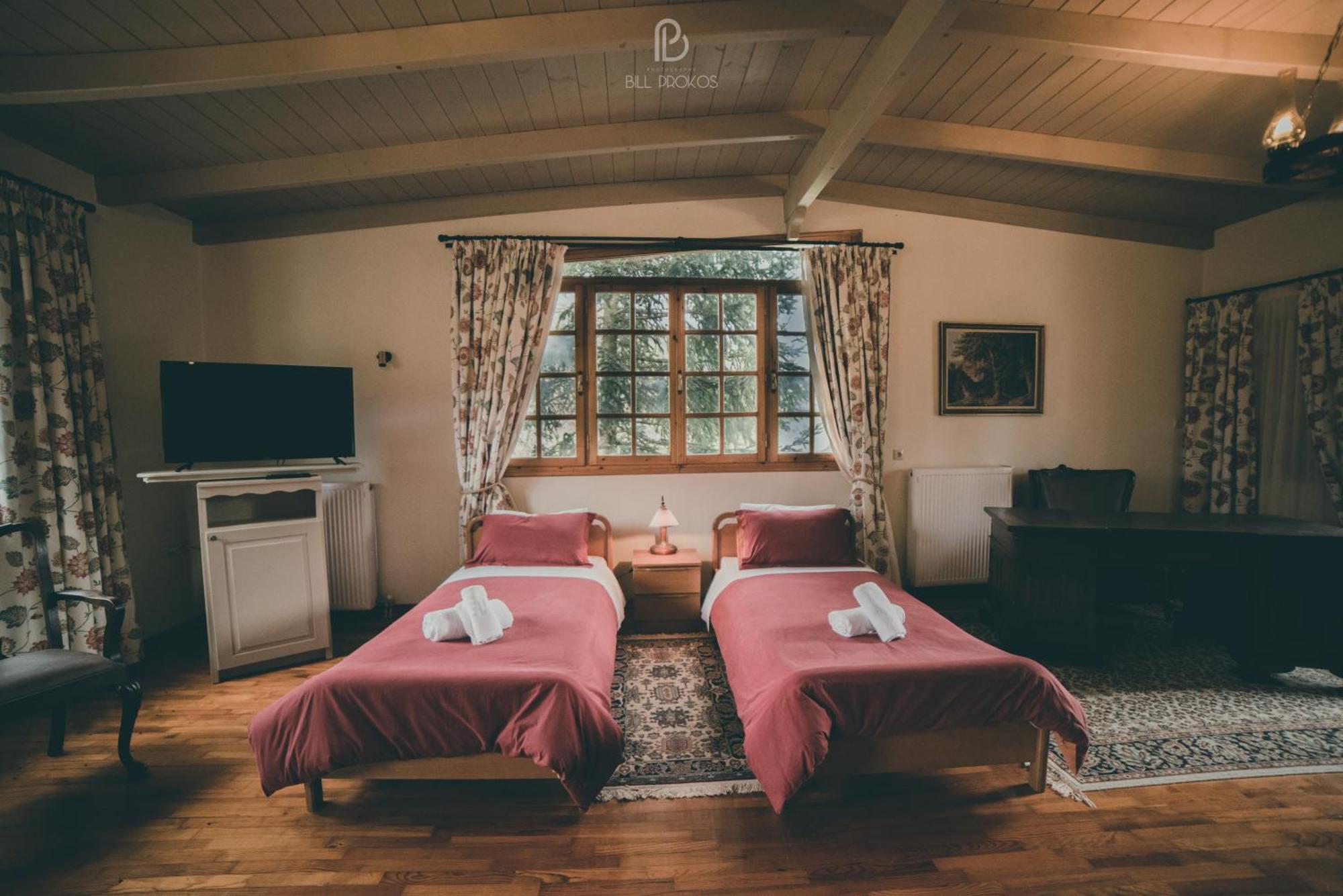Bourazani Wild Life Resort Konitsa Bilik gambar
