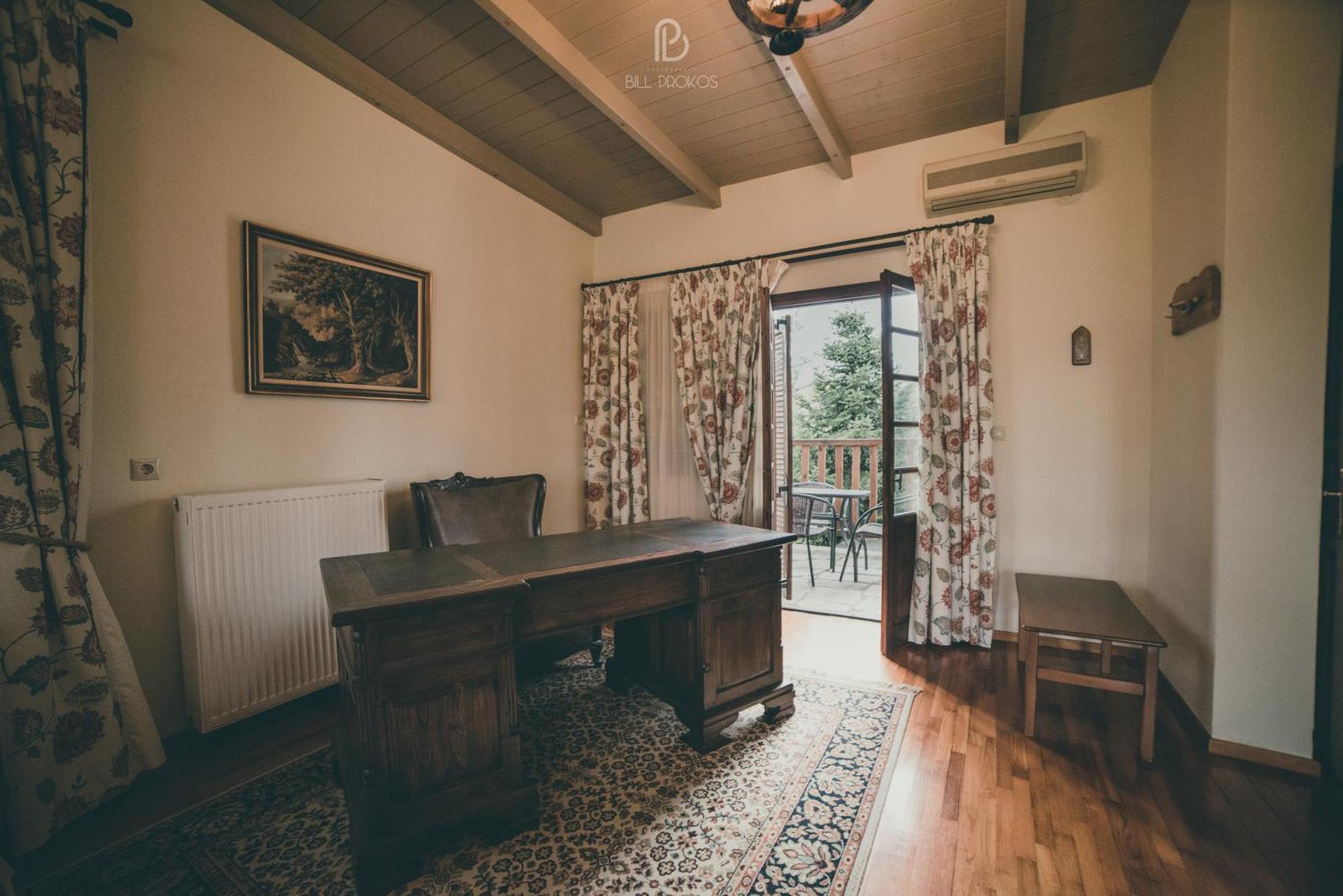 Bourazani Wild Life Resort Konitsa Bilik gambar