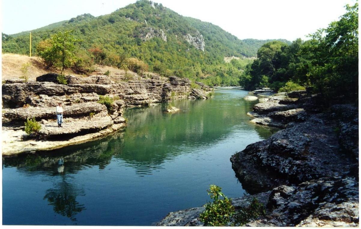 Bourazani Wild Life Resort Konitsa Luaran gambar